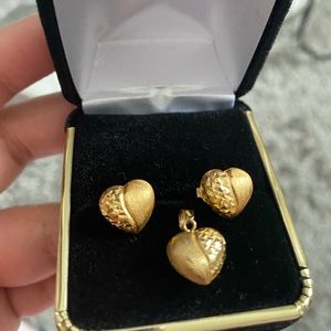 Earrings and pendant set